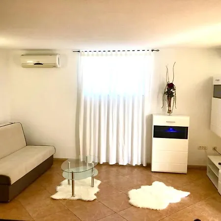 Charming In Novigrad, 45 Sqm, With Terrace Novigrad Istria