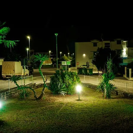 Apartament Charming In Novigrad, 45 Sqm, With Terrace